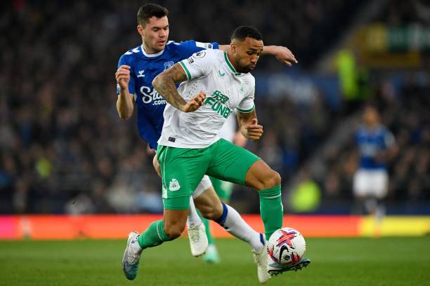 并展现了强 并展现了强